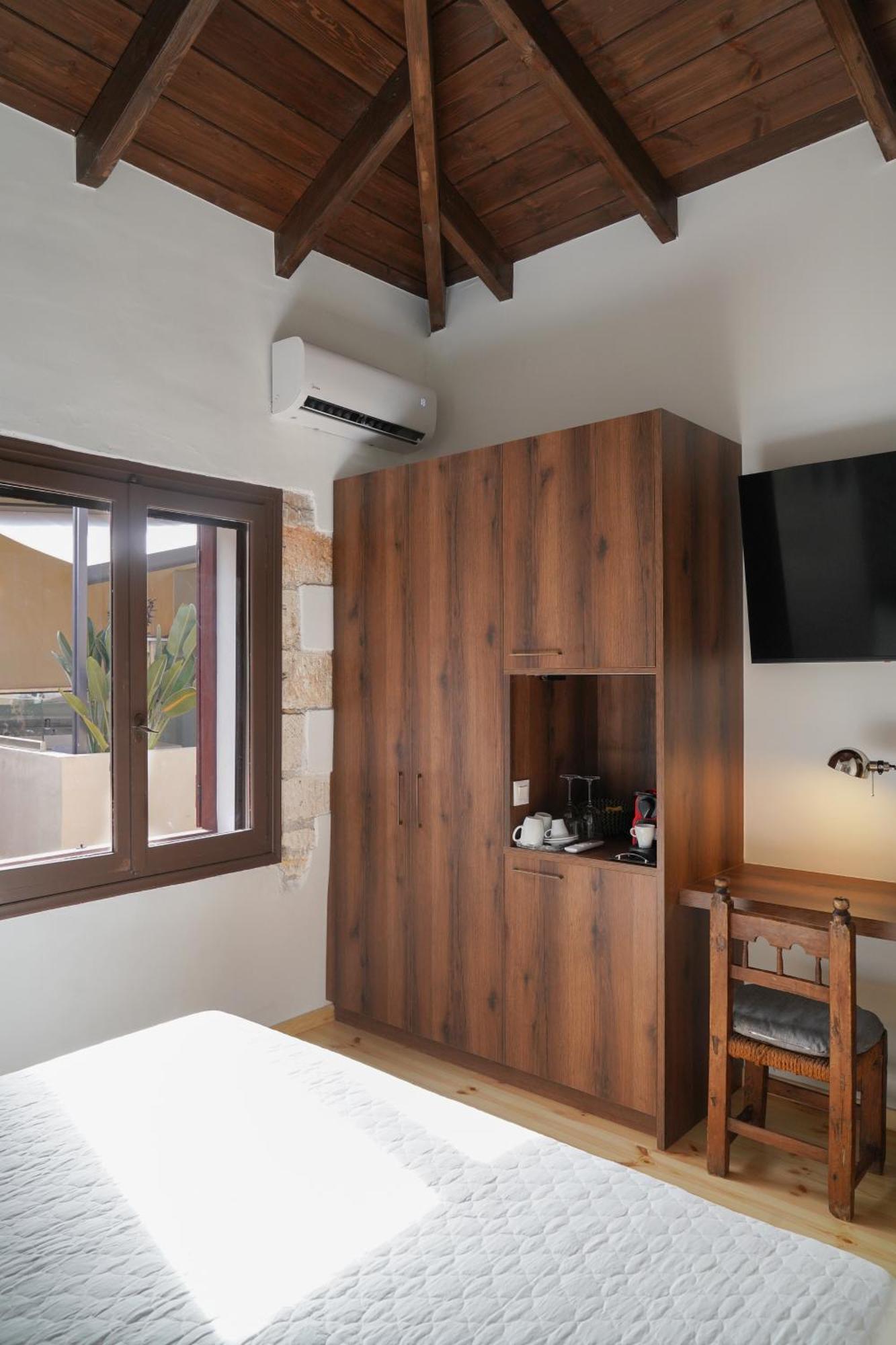 Venetian Palace Chania 3*